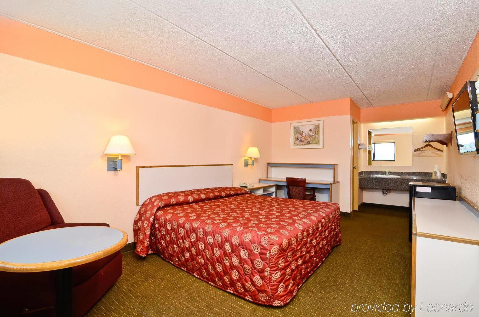 Fair View Inn & Suites Memphis Room photo